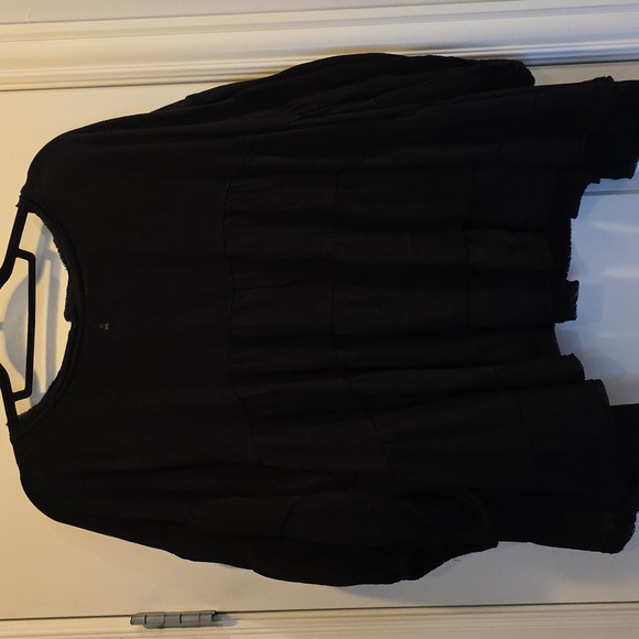 NWOT Kye Mi Oversized Small BABYDOLL TUNIC BLACK WITH ROUNDED NECKLINE - Picture 3 of 7
